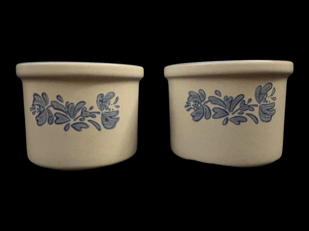 Pfaltzgraff Yorktowne Stoneware Mini Crocks Ramekin model 920 Farmhouse Cottage